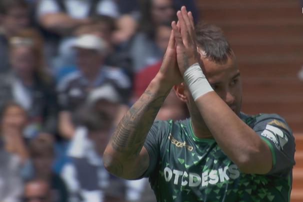 他曾是皇马天之骄子，如今重返伯纳乌，用进球与过往说再见