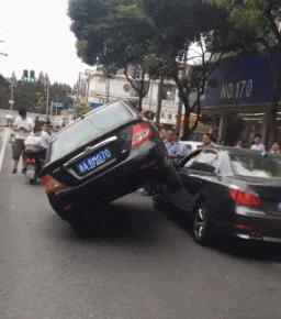 搞笑gif开心一刻快乐不分年龄,搞笑gif开心一刻动图