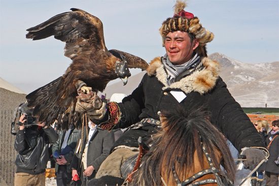 蒙古国外蒙怎么称呼,外蒙古怎样称呼国人