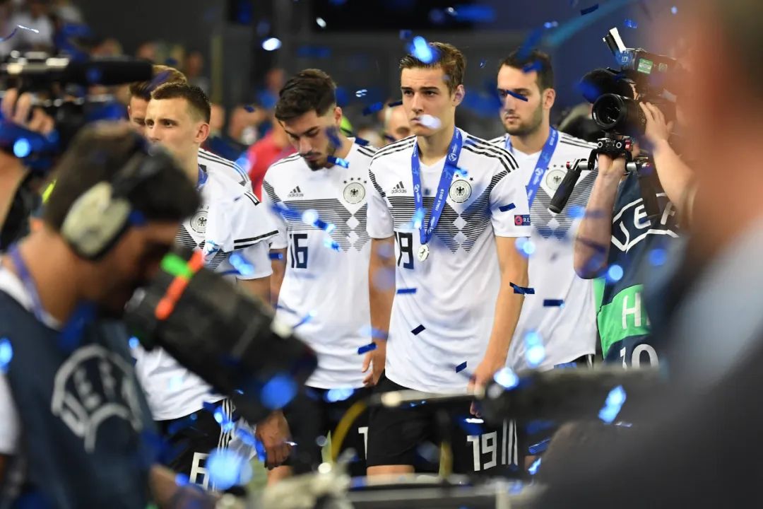 颜值球技双高足球球星,球技和颜值并存的十大球员