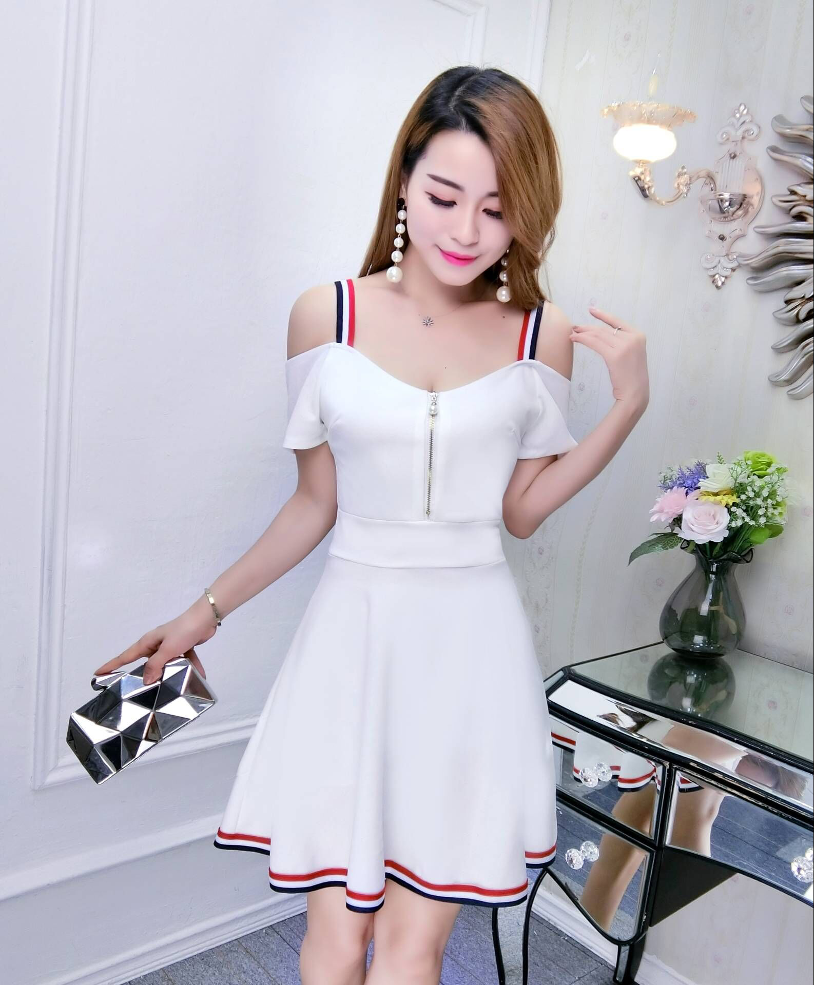 半裙拉链腰小了怎么改大,侧边拉链裙腰大了怎么改小妙招