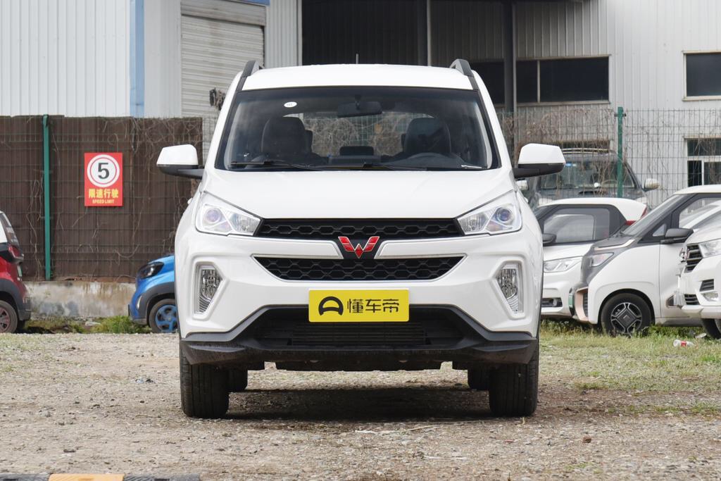 承载几代人的梦想和希望,承载梦想的车五菱