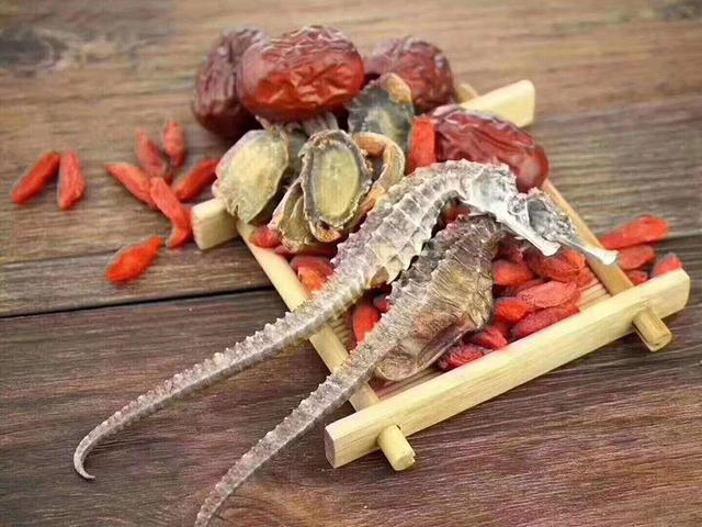 90后村花妹,做高端食材定制年销200万,她是如何做到的?