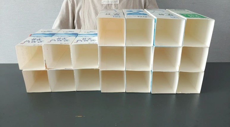 竖牛奶箱怎么改造收纳盒,纯牛奶盒子可以做成什么收纳