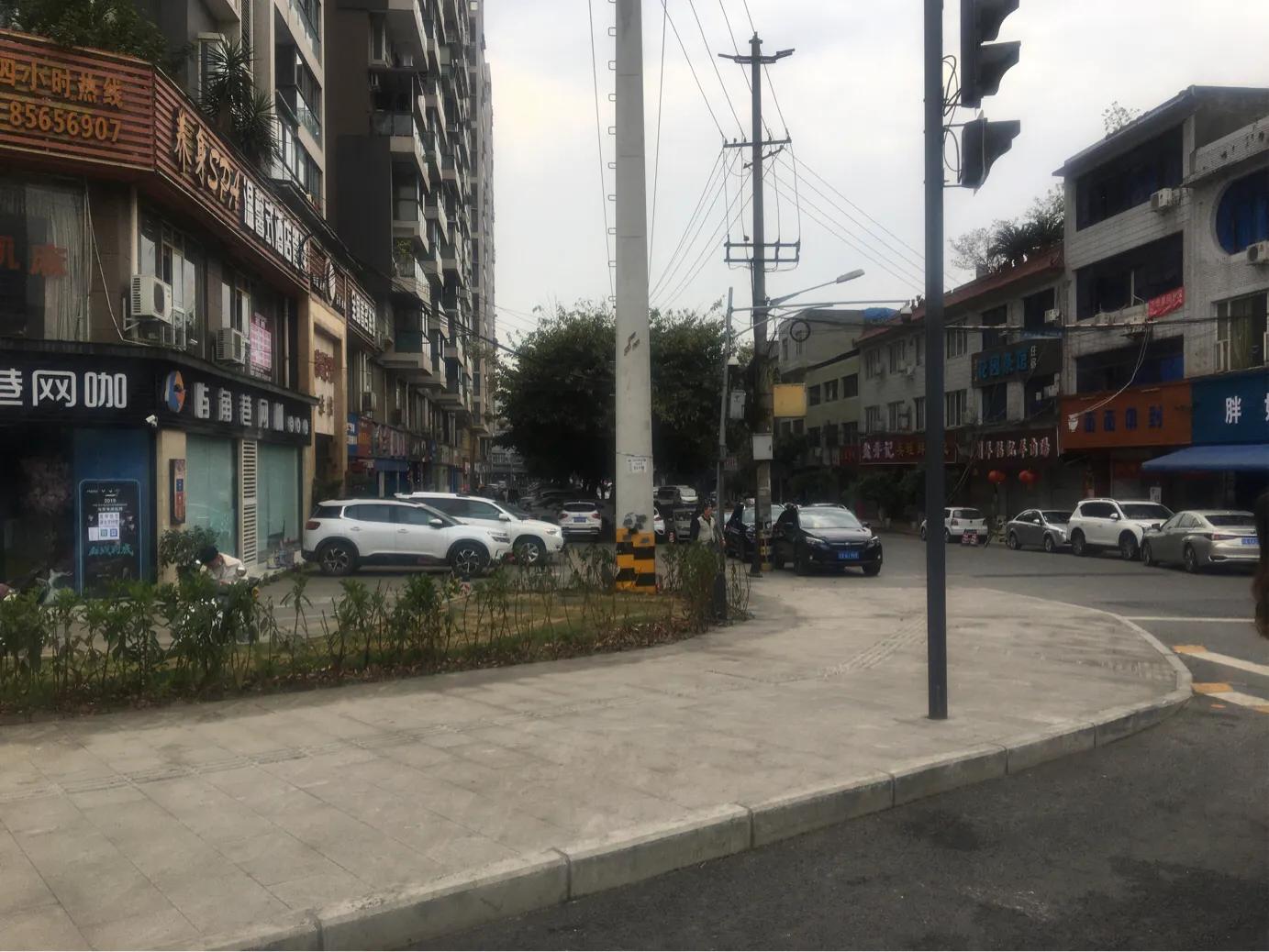 住在成都郊区别墅的体验,成都住在哪个区生活最舒服