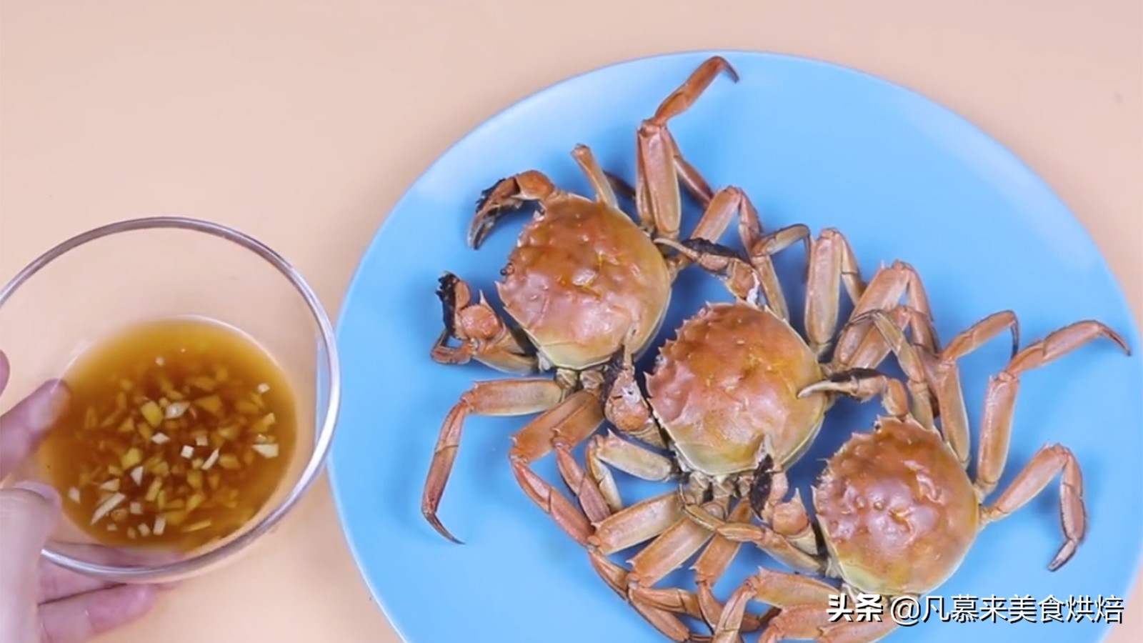 螃蟹正确吃法教学视频,误吃了螃蟹不该吃的部位怎么办