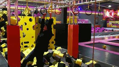 这样的蹦床公园你敢体验吗,世界十大蹦床乐园