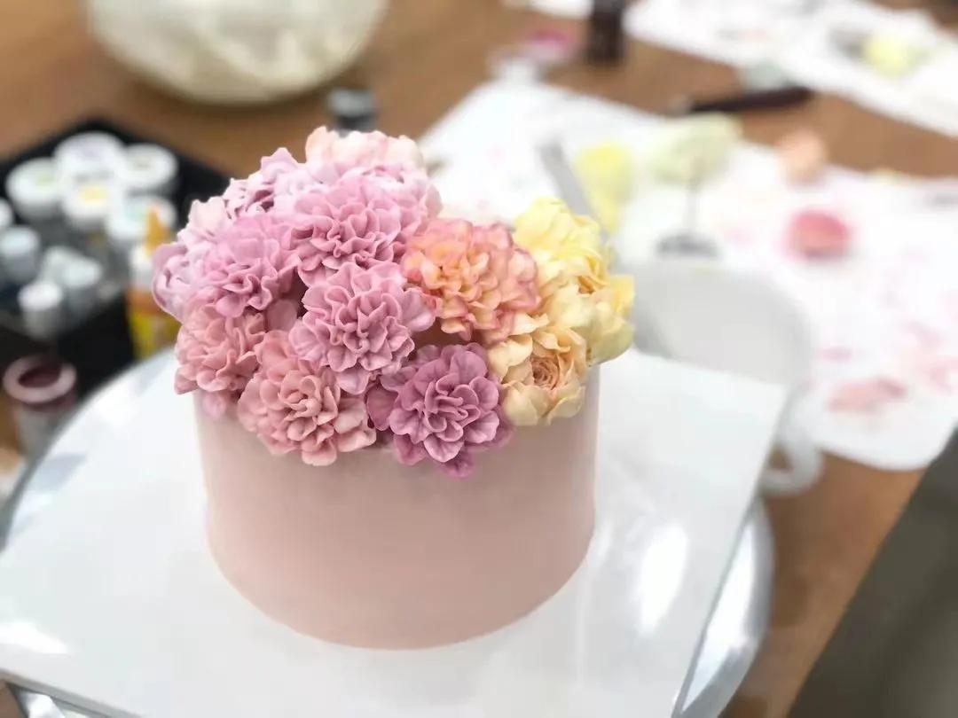 简单款式的母亲节蛋糕图片,六种不同口味母亲节蛋糕