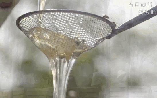 蜂蜜是不是凉了就凝固了,蜂蜜结晶夏天也没融化是不是假的