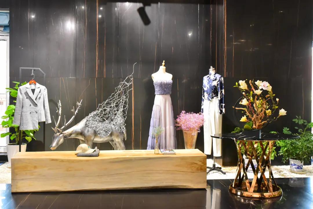 Hi，金沙滩啤酒城有一份秋日温柔请签收√