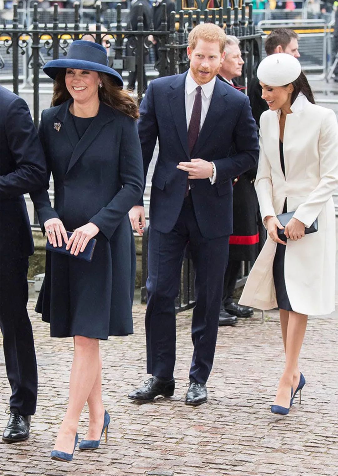 凯特没创意效仿梅根穿全套驼色,凯特和梅根哪个好穿