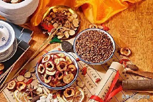 中医治疗狗狗拉稀腹泻,狗拉稀带血怎么治疗最快最有效