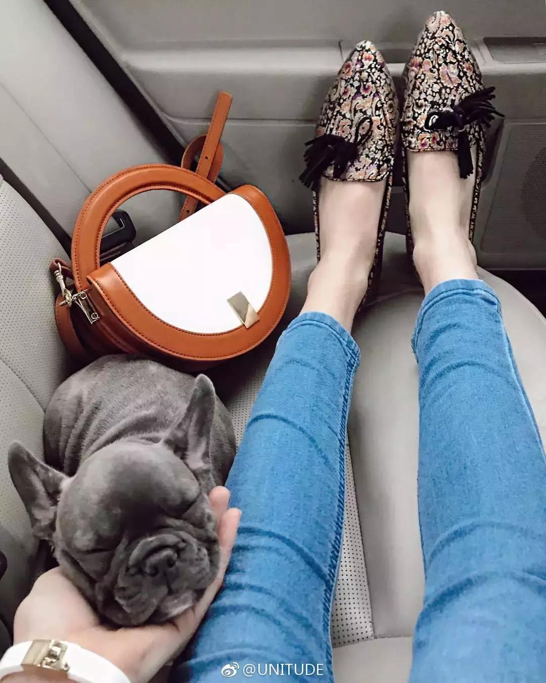 1000左右的包包品牌推荐,1000块钱能买什么大牌的包