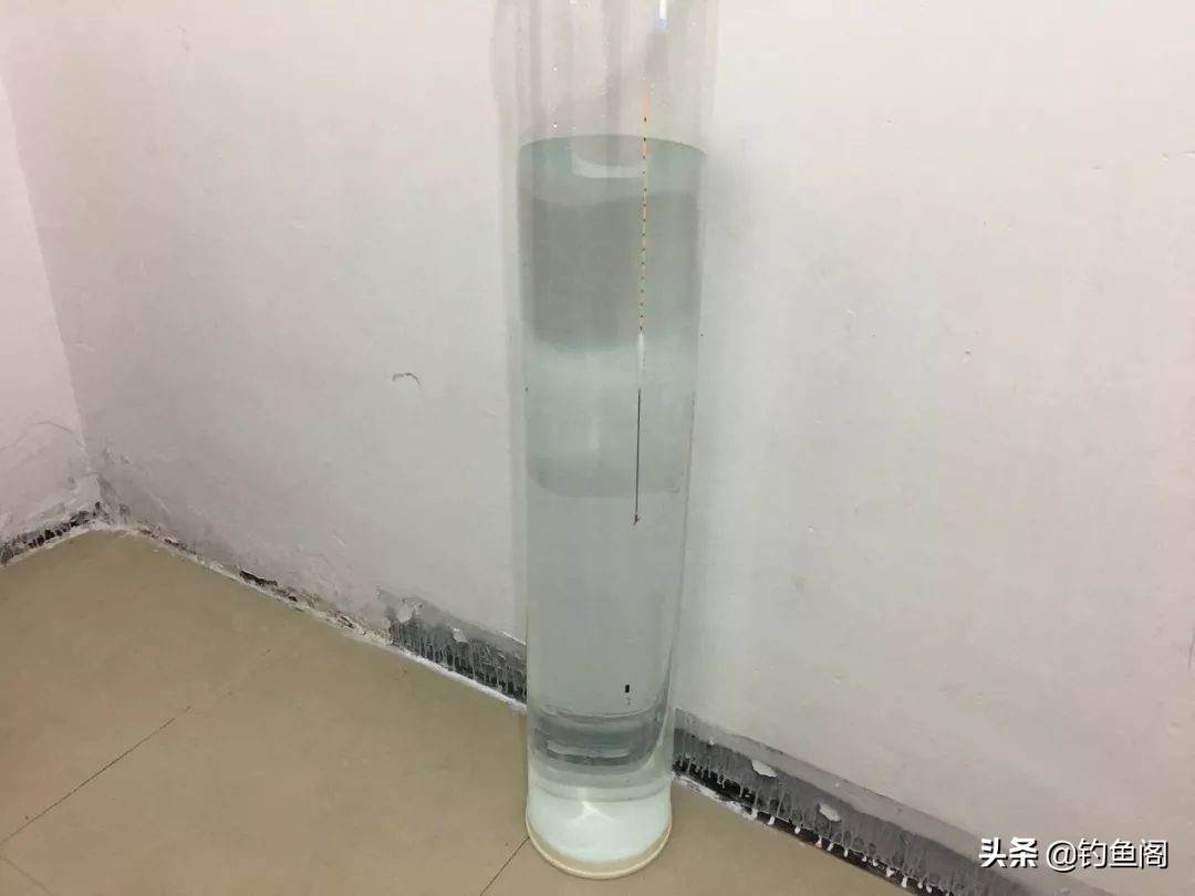 钓鲫鱼调五钓二好还是调四钓二好,带钩调漂的正确方法调四钓二图解