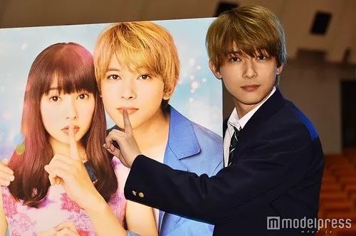 这个可盐可甜可狼的94年小鲜肉，简直就是漫画里走出来的男主角！