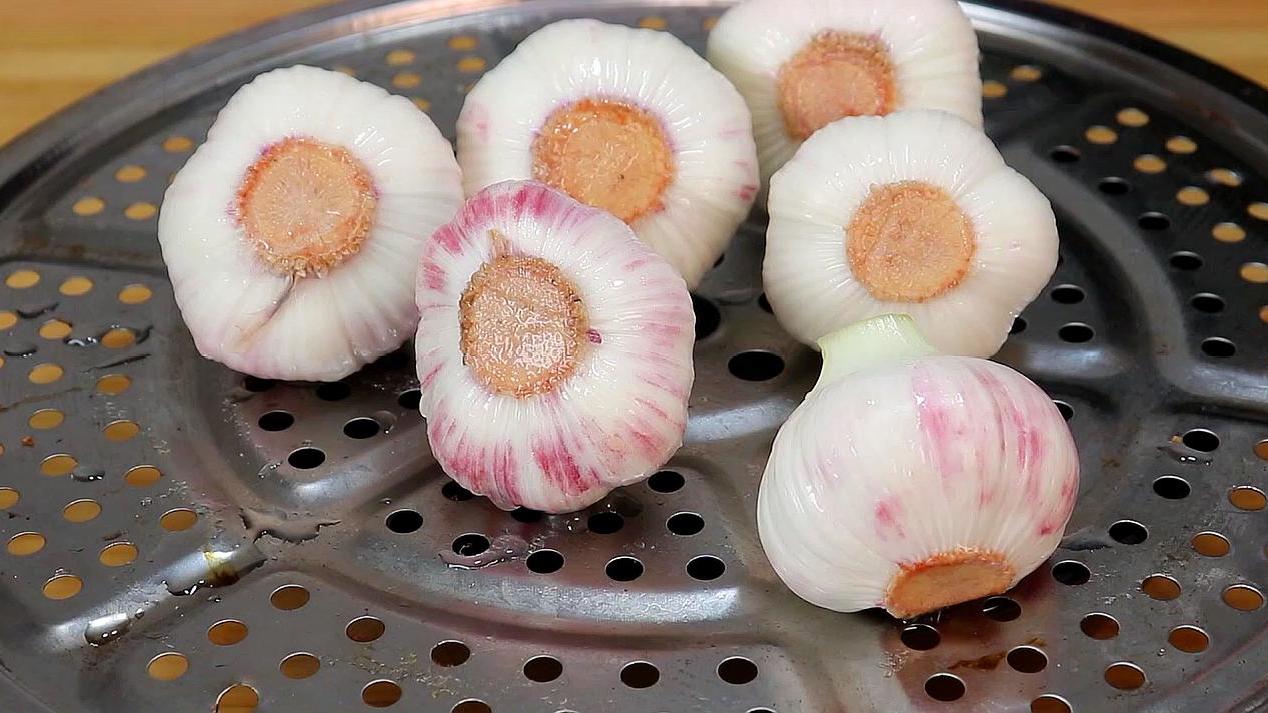 大蒜最简单的腌制方法,不加糖腌制10斤大蒜的正确方法