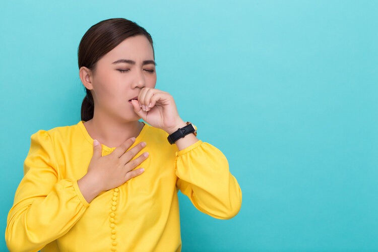 右肩锁骨疼痛怎么判断是不是癌症,右肩及手臂酸痛与癌症有关