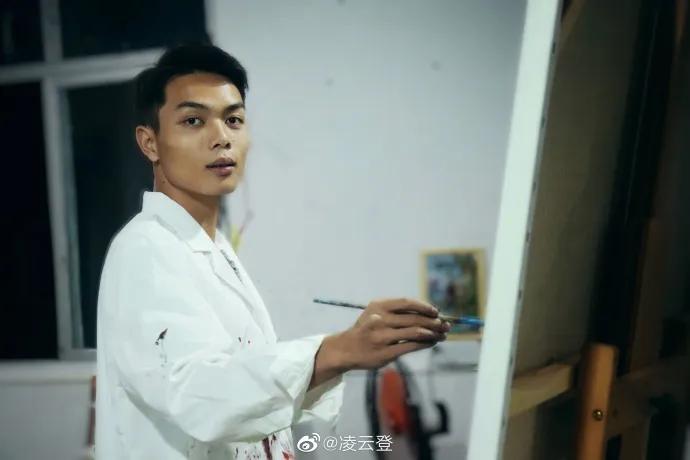 16岁男生上课画画被骂,15岁男孩画画被老师责备