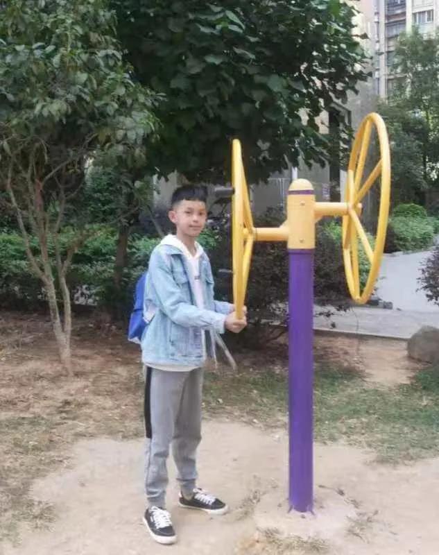 升旗仪式护旗手发言稿,第十周升旗仪式