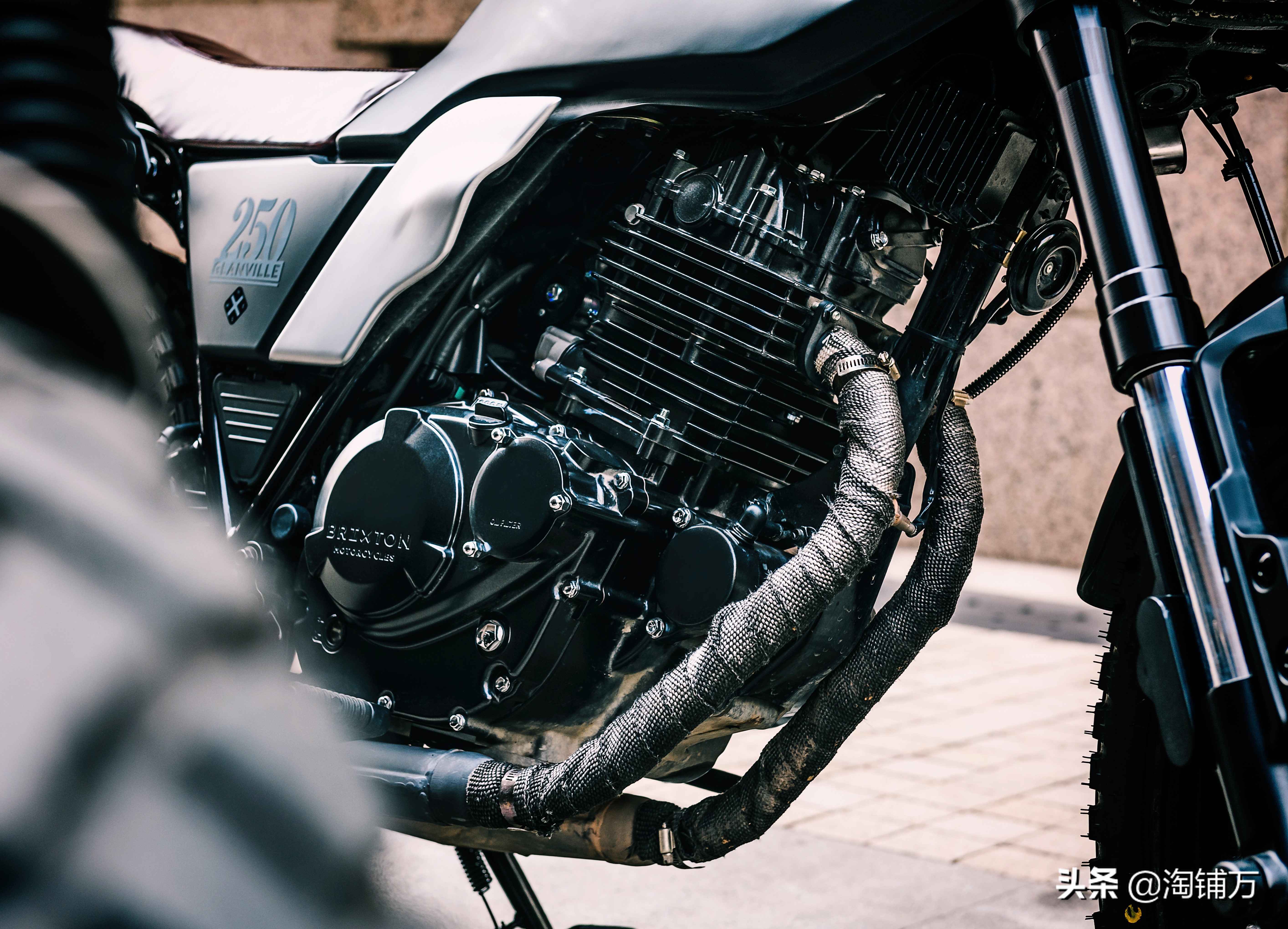 英伦复古机车250cc,望江布雷斯通150复古摩托车带abs吗