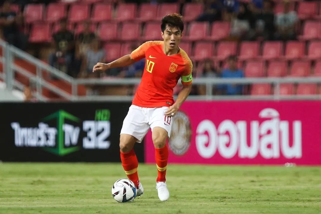 中国足球悲情时刻郑智,中国足球吐槽球员