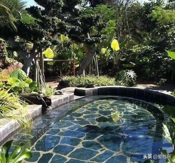 云南十大最美温泉，不但美食众多，美女也如云，带你泡遍全云南！