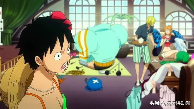 海贼王中路飞第一次穿女装，娜美看到后：辣眼睛啊，而他宠溺一笑