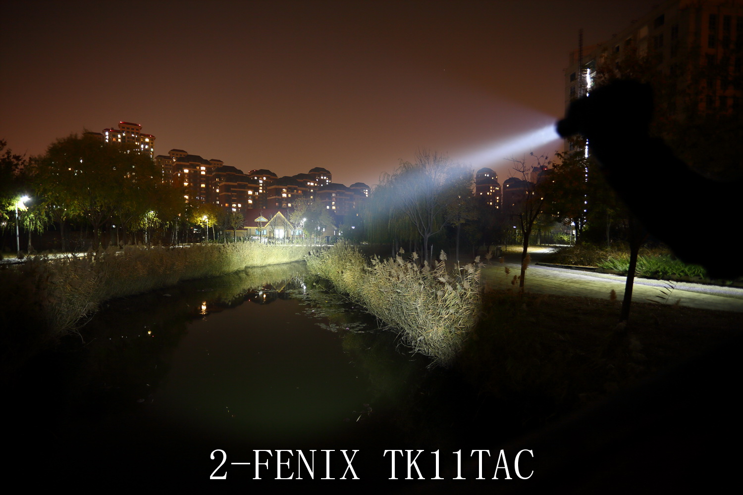 回归操作本质FENIXTK11TAC机械双模式战术电筒评测