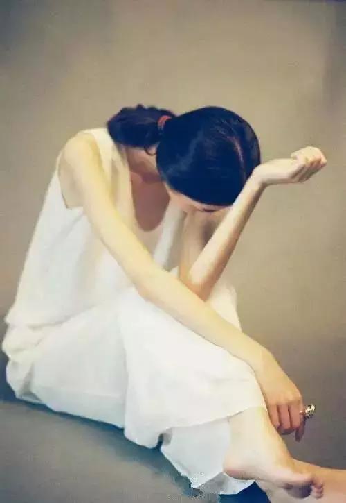 女人身上最好的痣右胸有痣,身上哪些痣是福痣