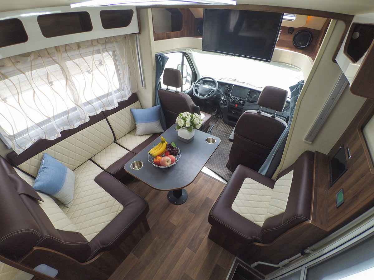 依维柯国产四驱6座房车,新星房车t600依维柯国产