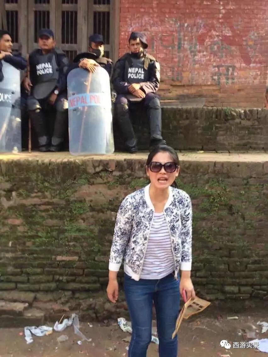 她向外国警察投诉我，自驾环球被迫离开尼泊尔，紧接着就地震