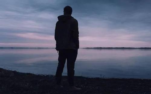 那些再也见不到的人,那些走错路的人