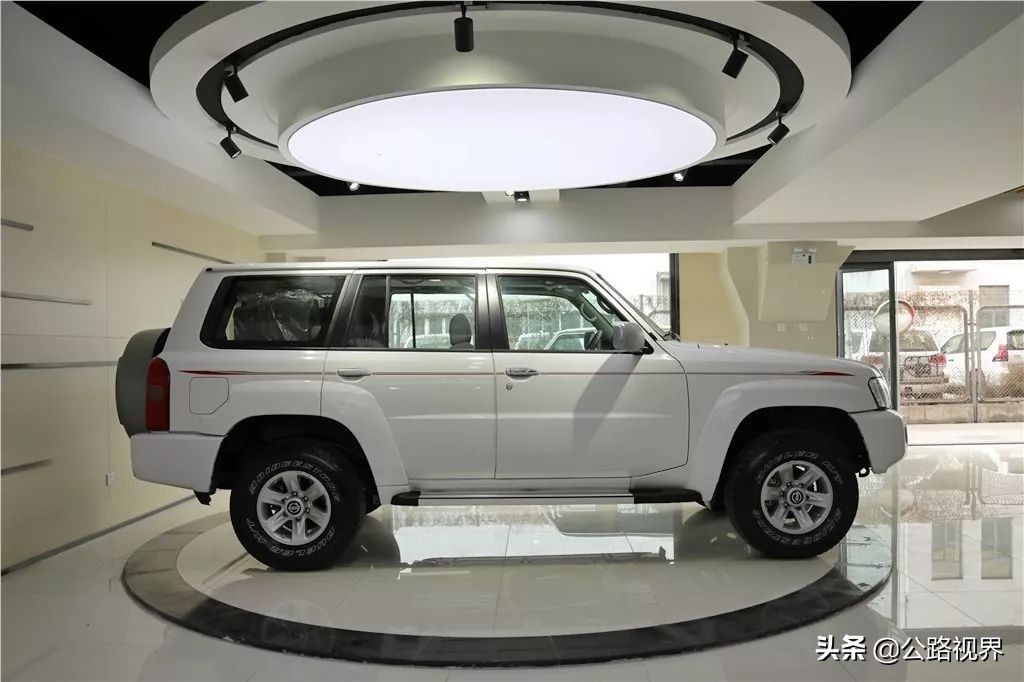 途乐y61和丰田lc79谁更厉害些,丰田lc76与途乐y61谁更强