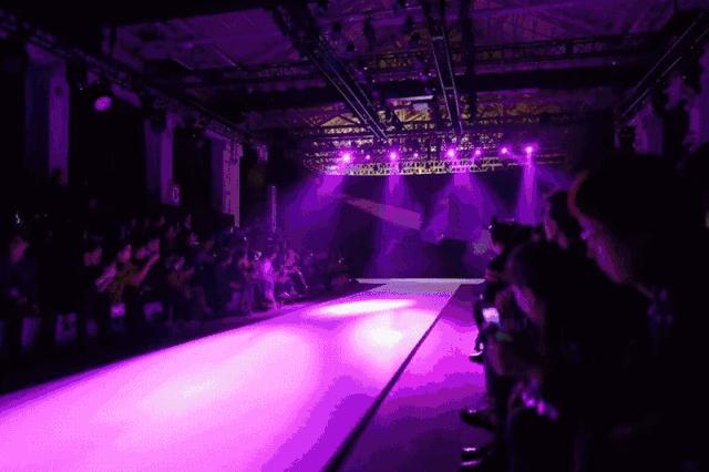 2021春季童装发布会,2018童装时装