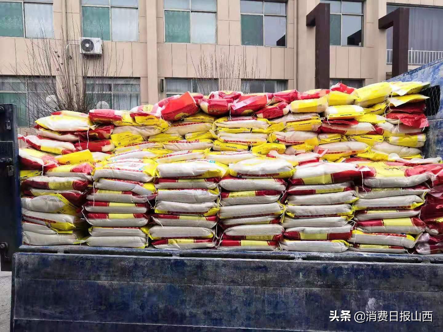 疫情防控共聚力爱心捐赠暖人心,疫情防控显担当