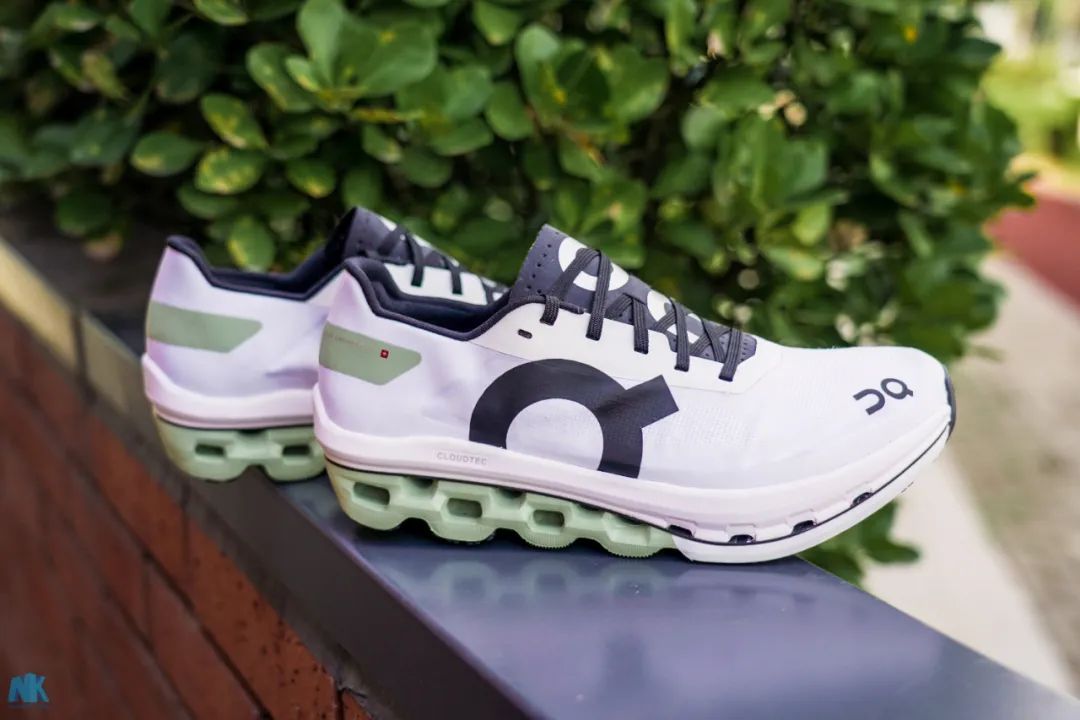 cloudboom跑鞋,oncloud跑步鞋测评