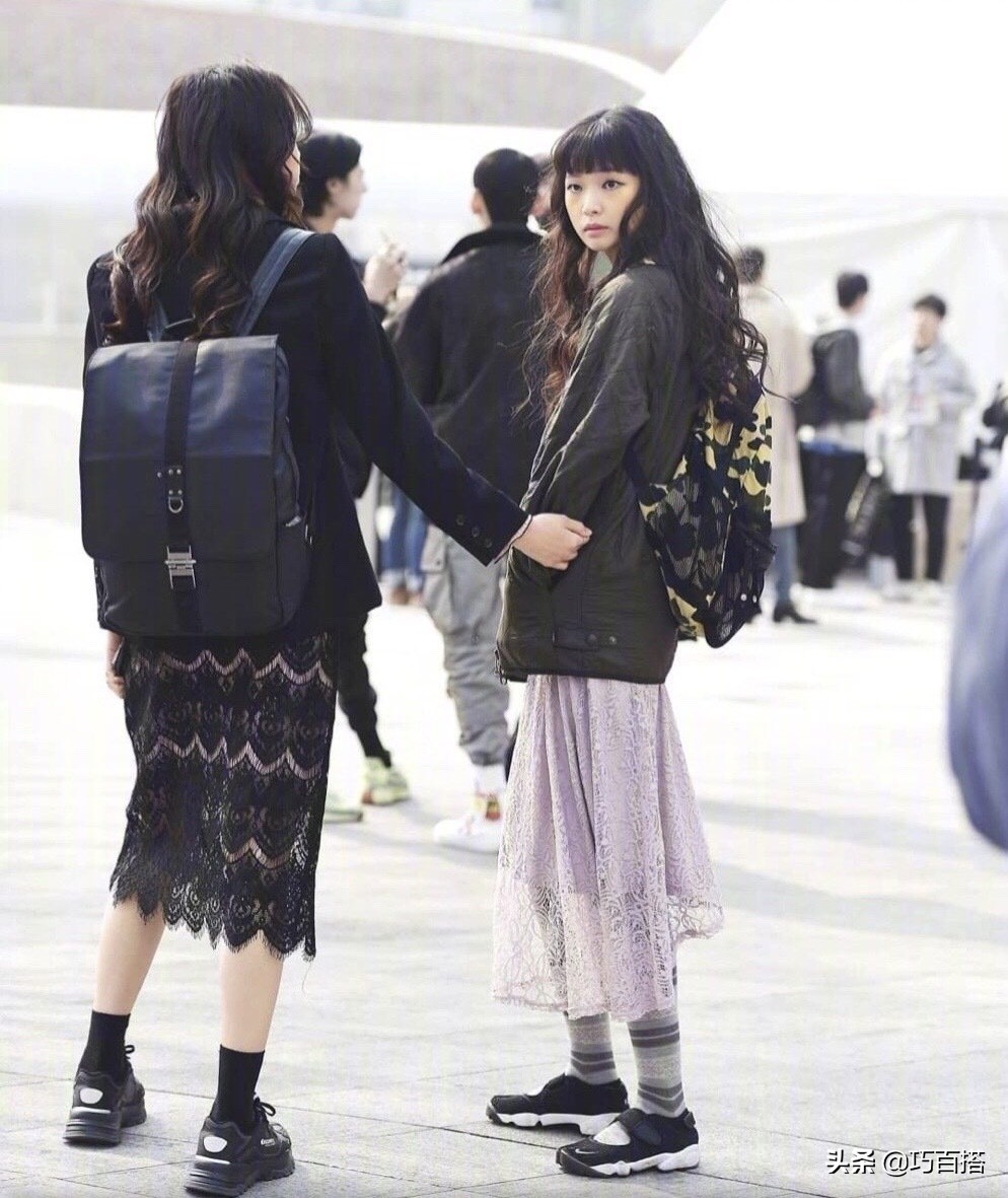 韩国街拍穿搭好看的小姐姐,韩国街拍高颜值小姐姐视频