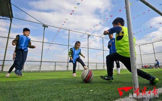 迎新年萌娃,萌娃舞狮舞龙迎接新学期