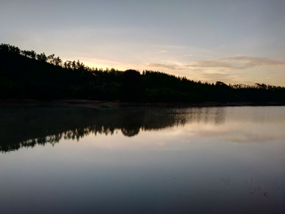 七年级上册第5课秋天的怀念拼音,七年级上册语文秋天的怀念视频