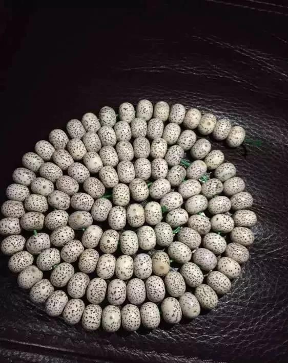 手串发霉退浆了怎么办,沉香手串发霉了怎么处理