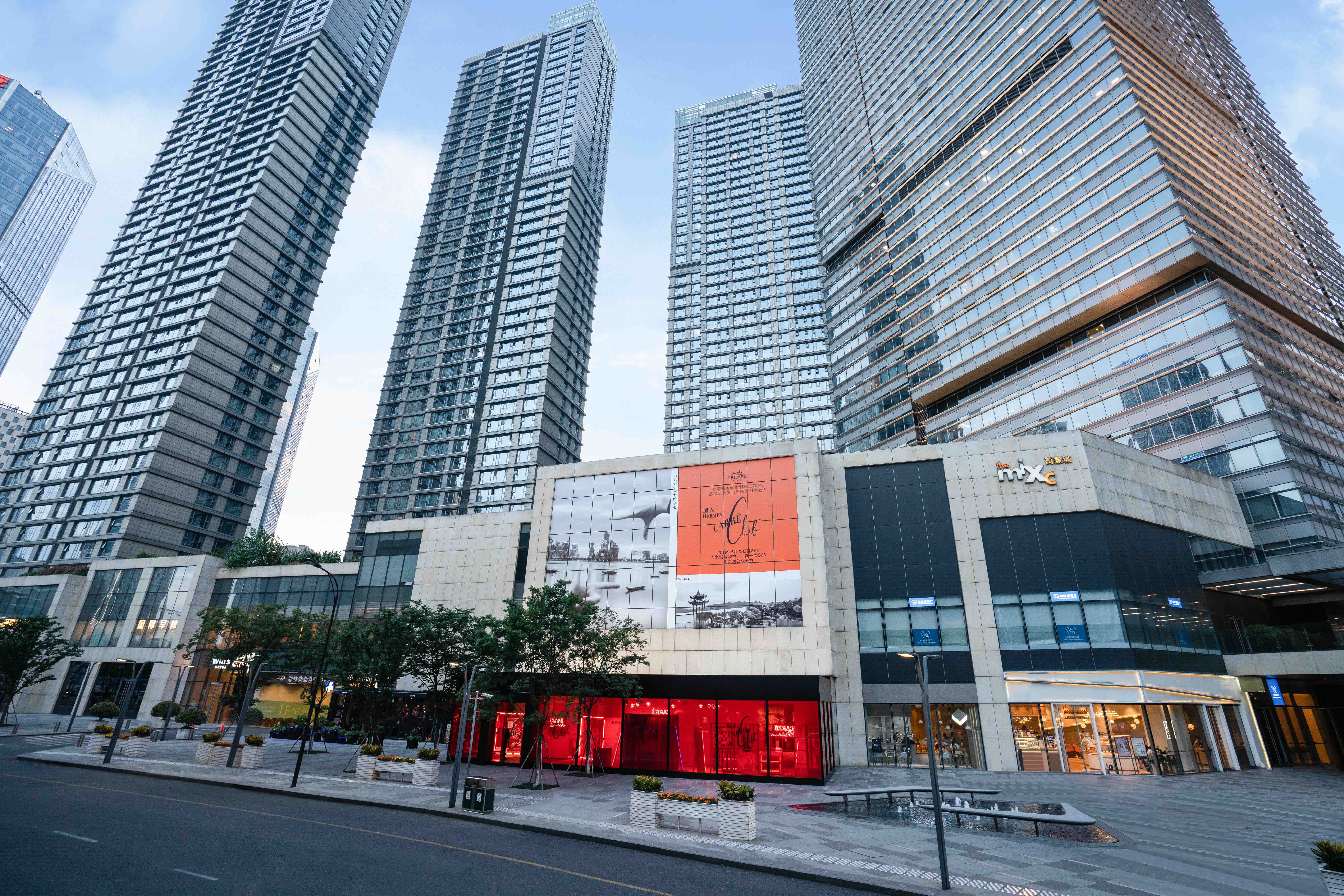 爱马仕方巾经典款直播,爱马仕最好玩的方巾