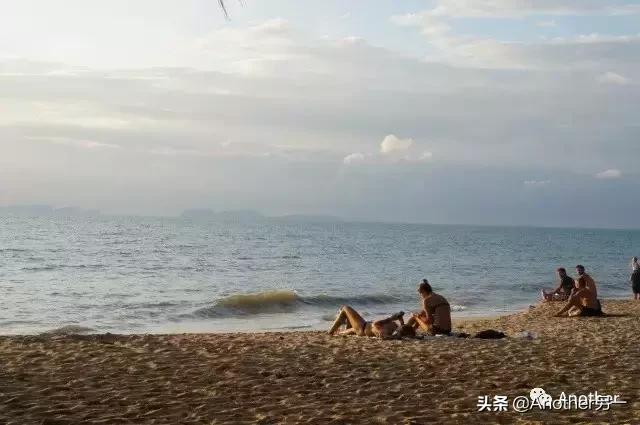 泰国普吉岛甲米具体的位置,泰国导游