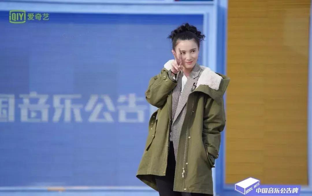 王源下颌骨脱位哭了,王源下颌骨脱位表演