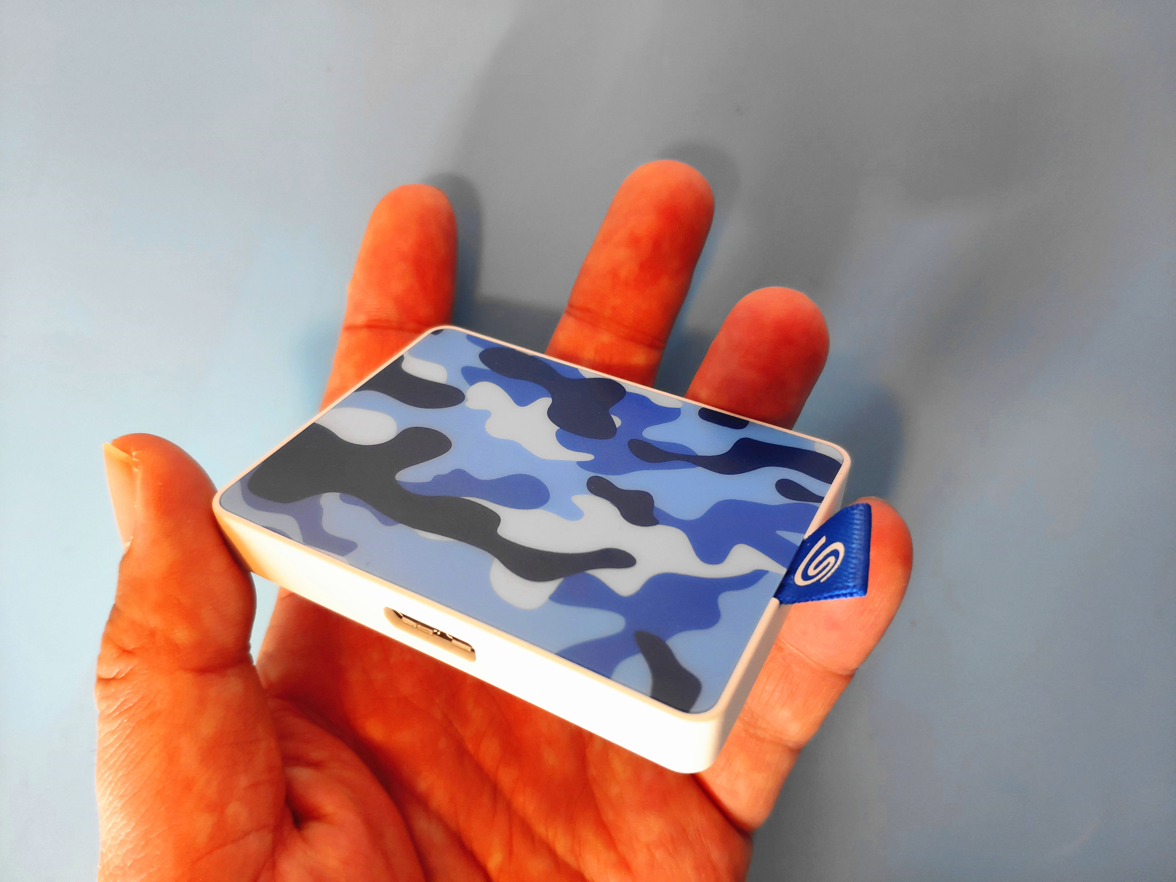 希捷移动硬盘2017新品,希捷简系列移动硬盘评测