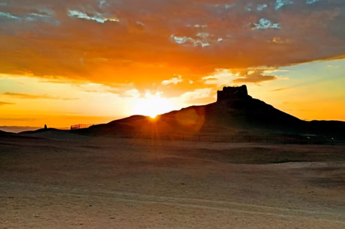 土库曼斯坦神秘低调的永久中立国,土库曼斯坦闭关锁国