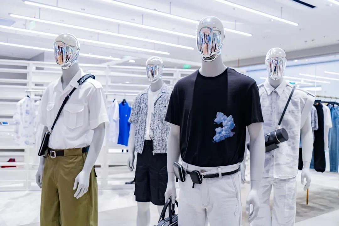 徐家汇绅士节|潮牌“惠”聚！低至5折！男神养成一步到位~