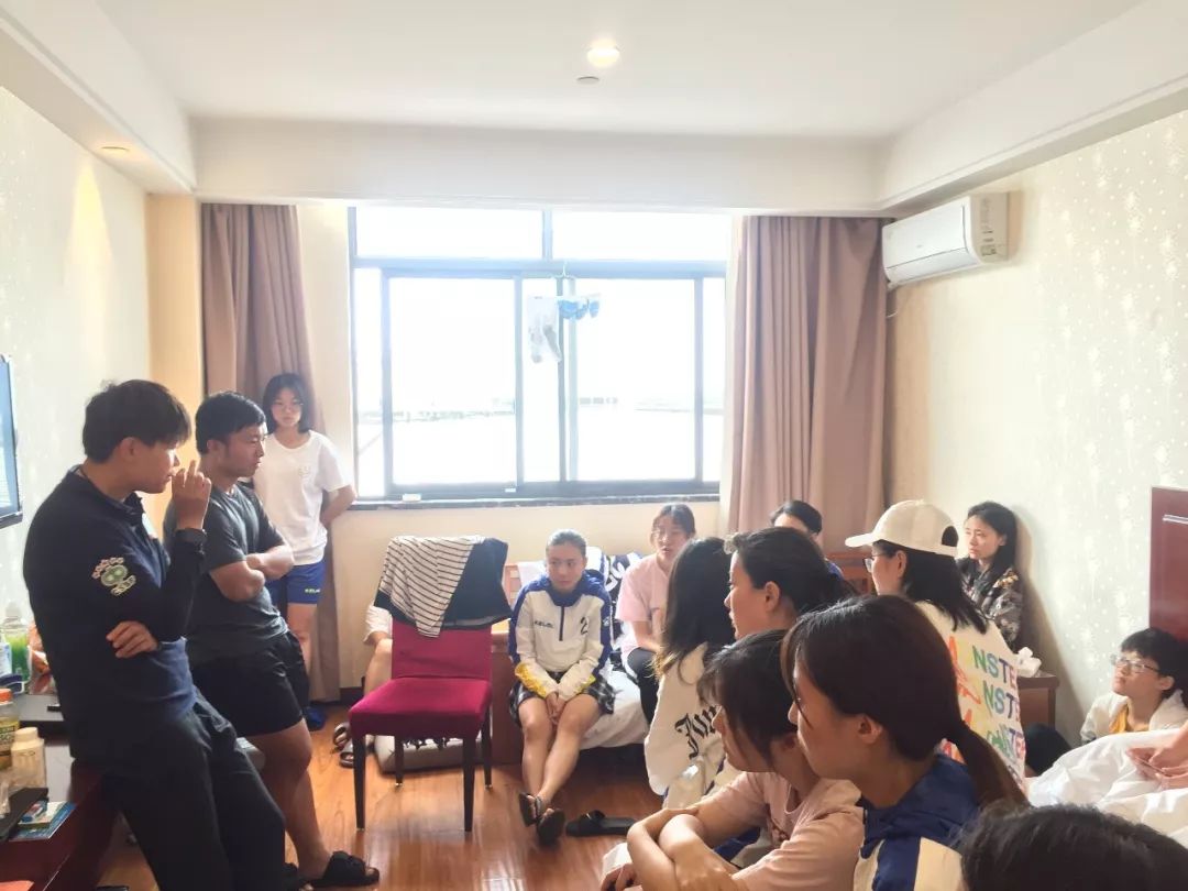 西南医科大学女足夺冠,女足夺冠采访视频