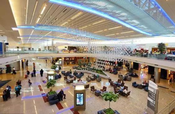 七座超会赚钱的机场“捞金”指南,购物中心学起来