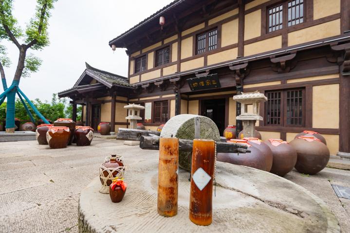 宜昌这个地方产美女，有一个大家都认识，现在还能让熊孩子涨知识