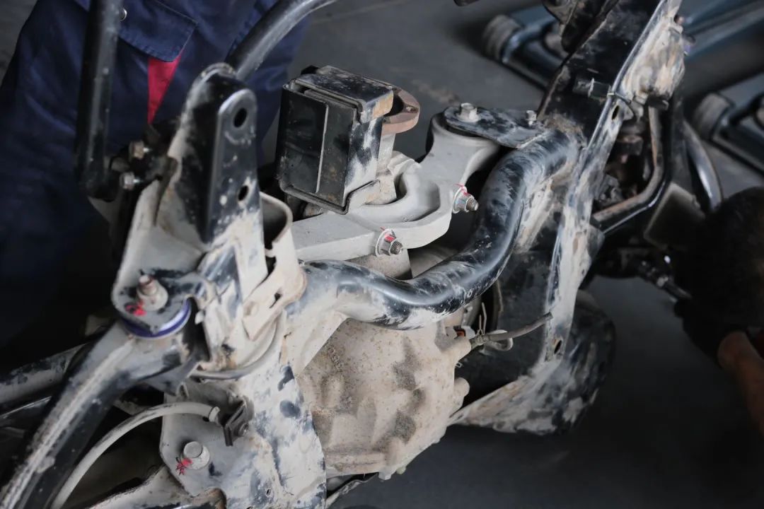 老车翻新修复三菱帕杰罗v97,帕杰罗v97整车整备翻新长视频